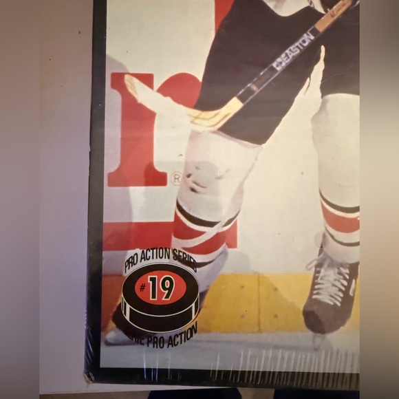 NHL Vintage Eric Lindros 300-Piece Poster Puzzle NEW SEALED 1993 Flyers - Picture 3 of 4